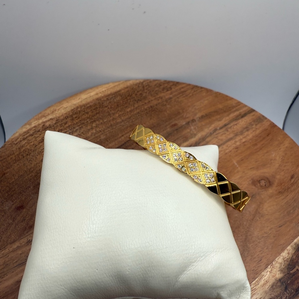 Gold Diamond Pattern Bracelet - image 1